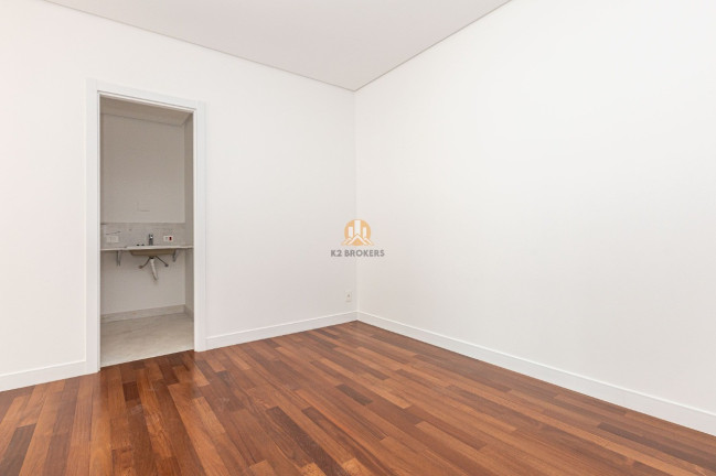 Imagem Imóvel com 2 Quartos à Venda, 131 m² em Bigorrilho - Curitiba Imagem Imóvel com 2 Quartos à Venda, 131 m² em Bigorrilho - Curitiba
