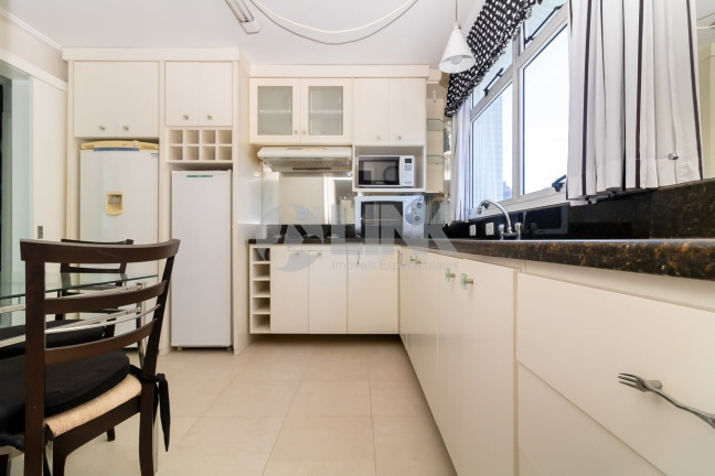 Imagem Apartamento com 3 Quartos à Venda, 167 m² em Petrópolis - Porto Alegre Imagem Apartamento com 3 Quartos à Venda, 167 m² em Petrópolis - Porto Alegre