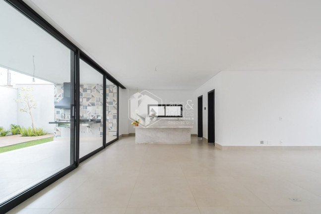 Imagem Casa com 3 Quartos à Venda, 331 m² em Planalto Paulista - São Paulo Imagem Casa com 3 Quartos à Venda, 331 m² em Planalto Paulista - São Paulo