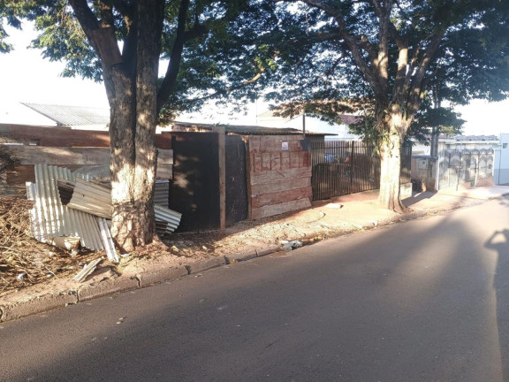 Imagem Terreno à Venda, 300 m² em Jardim Independência - Sarandi Imagem Terreno à Venda, 300 m² em Jardim Independência - Sarandi