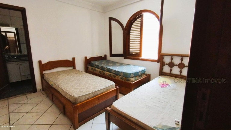 Imagem Casa com 5 Quartos à Venda, 886 m² em Jardim Virgínia - Guarujá Imagem Casa com 5 Quartos à Venda, 886 m² em Jardim Virgínia - Guarujá