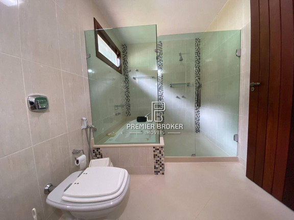 Imagem Casa com 4 Quartos à Venda, 550 m² em Três Córregos - Teresópolis