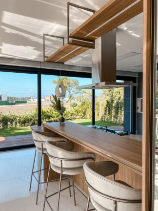 Imagem Casa com 4 Quartos à Venda, 319 m² em Arroio Teixeira - Capao Da Canoa