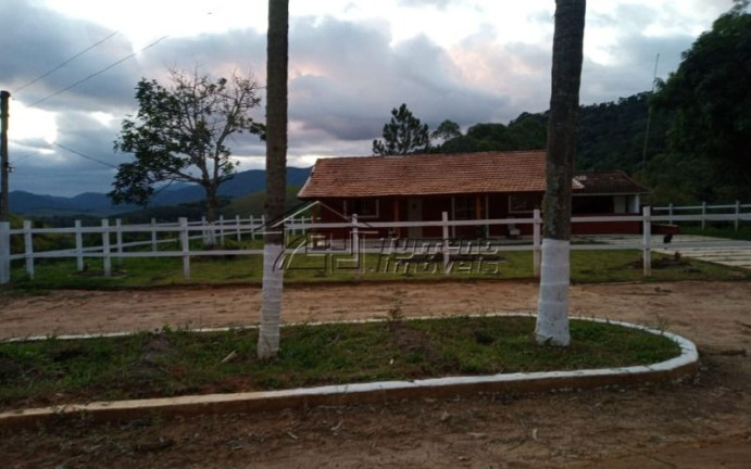 Imagem Imóvel com 3 Quartos à Venda, 200 m² em Zona Norte - São José Dos Campos Imagem Imóvel com 3 Quartos à Venda, 200 m² em Zona Norte - São José Dos Campos