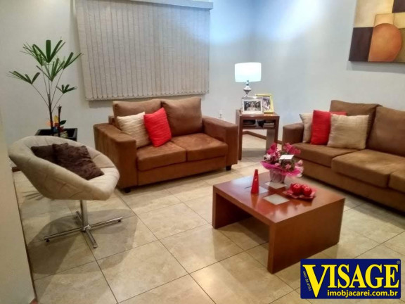 Imagem Casa com 3 Quartos à Venda, em São Cristovão Estiva - Taubaté Imagem Casa com 3 Quartos à Venda, em São Cristovão Estiva - Taubaté