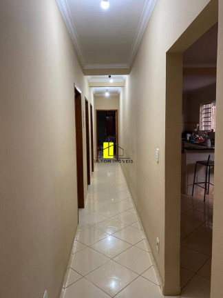 Imagem Casa com 3 Quartos à Venda, 130 m² em Jardim América - Taubaté