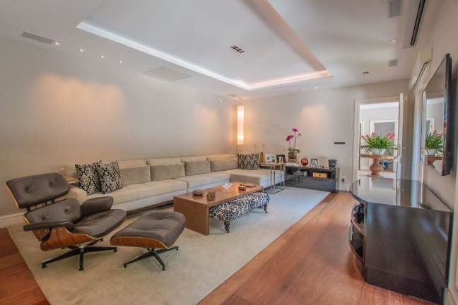 Imagem Casa com 3 Quartos à Venda, 720 m² em Parque Dos Príncipes - São Paulo Imagem Casa com 3 Quartos à Venda, 720 m² em Parque Dos Príncipes - São Paulo