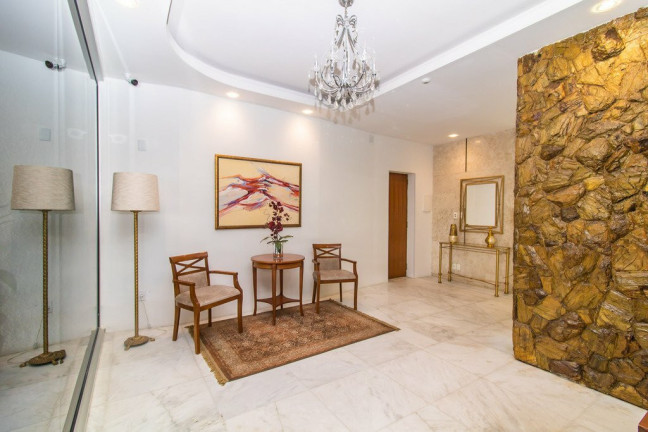 Imagem Apartamento com 3 Quartos à Venda, 174 m² em Centro Histórico - Porto Alegre Imagem Apartamento com 3 Quartos à Venda, 174 m² em Centro Histórico - Porto Alegre