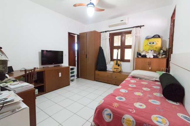 Imagem Casa com 4 Quartos à Venda, 154 m² em Sapiranga - Fortaleza Imagem Casa com 4 Quartos à Venda, 154 m² em Sapiranga - Fortaleza