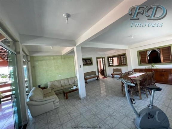 Casa com 3 Quartos à Venda, 288 m² em Terra Preta - Mairiporã