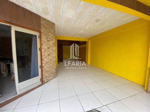 Imagem Casa com 5 Quartos para Temporada,  em Cambiju - Itapoá