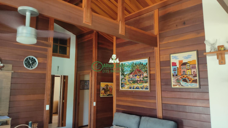 Imagem Casa com 4 Quartos à Venda, 230 m² em Centro - Jambeiro
