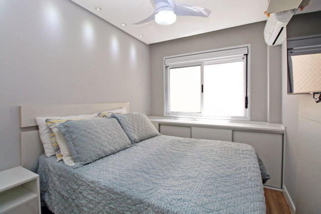 Imagem Apartamento com 2 Quartos à Venda, 52 m² em Santana - Porto Alegre