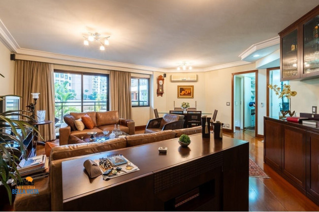 Apartamento com 3 Quartos à Venda,  em Moema - São Paulo
