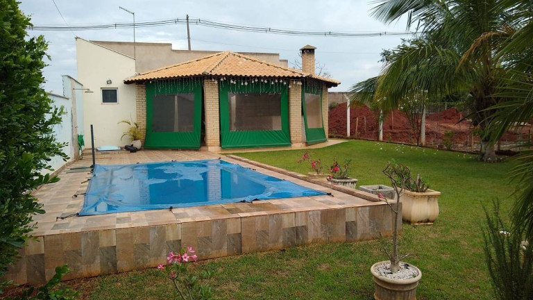 Chácara com 3 Quartos à Venda,  em Araçatuba