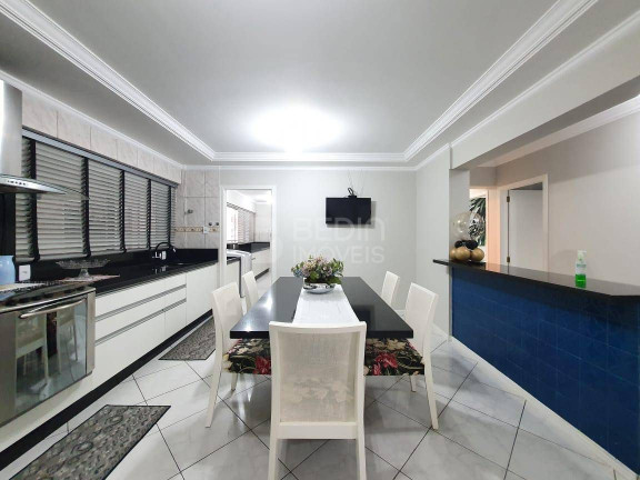 Imagem Apartamento com 3 Quartos para Alugar, 192 m² em Centro - Balneário Camboriú Imagem Apartamento com 3 Quartos para Alugar, 192 m² em Centro - Balneário Camboriú