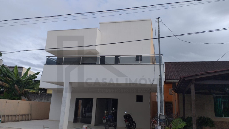 Casa com 6 Quartos à Venda, 300 m² em Guamá - Belém