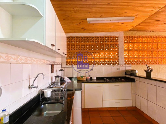 Imagem Casa com 3 Quartos à Venda, 330 m² em Guanabara - Londrina
