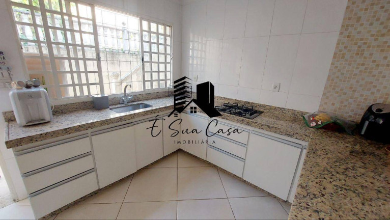 Casa com 3 Quartos à Venda, 360 m² em Europa - Contagem