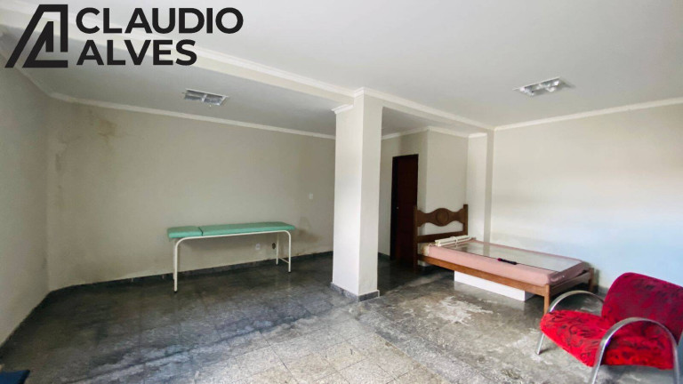 Imagem Casa com 5 Quartos à Venda, 292 m² em Centro - Feira De Santana Imagem Casa com 5 Quartos à Venda, 292 m² em Centro - Feira De Santana