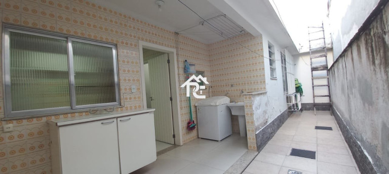 Imagem Casa com 2 Quartos à Venda, 160 m² em São Francisco - Niterói Imagem Casa com 2 Quartos à Venda, 160 m² em São Francisco - Niterói
