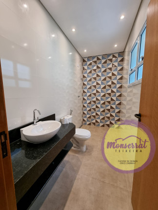 Imagem Imóvel com 3 Quartos à Venda, em Ruínas - Peruíbe Imagem Imóvel com 3 Quartos à Venda, em Ruínas - Peruíbe