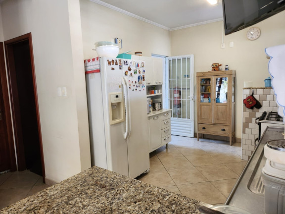 Imagem Sobrado com 4 Quartos à Venda, 204 m² em Santana - Pindamonhangaba