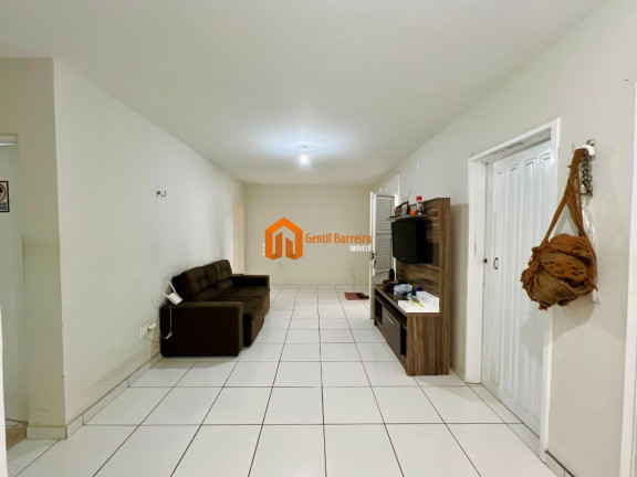 Imagem Casa com 3 Quartos à Venda, 198 m² em Cidade Dos Funcionários - Fortaleza Imagem Casa com 3 Quartos à Venda, 198 m² em Cidade Dos Funcionários - Fortaleza