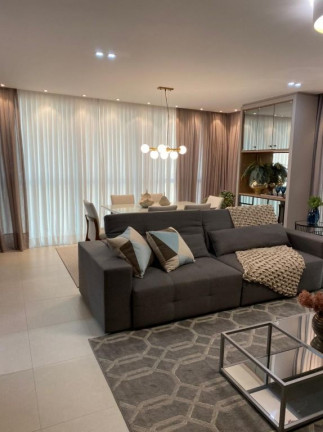 Apartamento com 3 Quartos à Venda, 141 m² em Centro - Balneário Camboriú