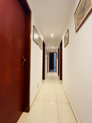 Imagem Imóvel com 4 Quartos à Venda, 243 m² em Icaraí - Niterói Imagem Imóvel com 4 Quartos à Venda, 243 m² em Icaraí - Niterói