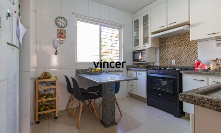 Imagem Casa com 3 Quartos à Venda, 186 m² em Goiânia 2 - Goiânia