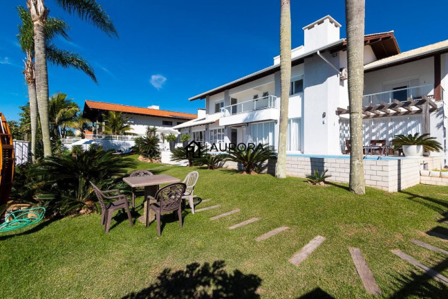 Imagem Casa com 6 Quartos à Venda, 805 m² em Centro - Bombinhas Imagem Casa com 6 Quartos à Venda, 805 m² em Centro - Bombinhas