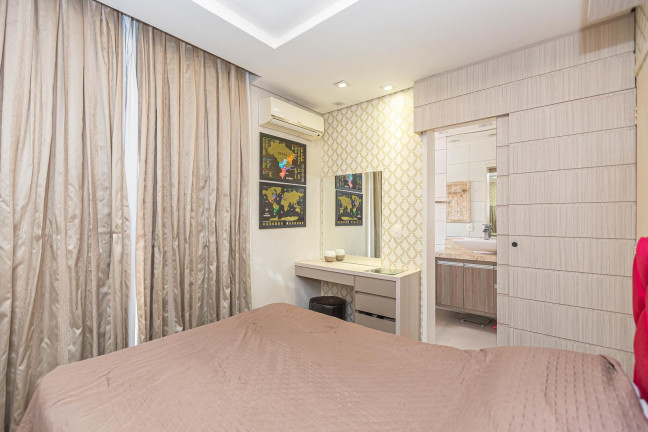 Imagem Casa de Condomínio com 3 Quartos à Venda, 183 m² em Portão - Curitiba