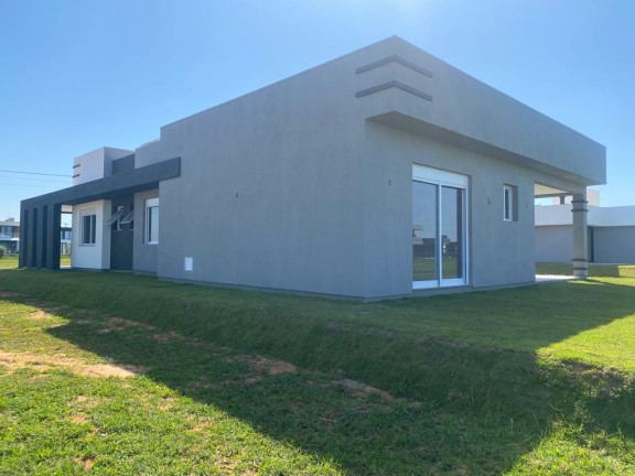 Imagem Casa com 3 Quartos à Venda, 237 m² em Torres - Torres Imagem Casa com 3 Quartos à Venda, 237 m² em Torres - Torres