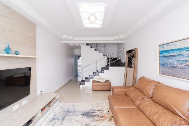Casa com 3 Quartos à Venda, 424 m² em Parque Maria Domitila - São Paulo