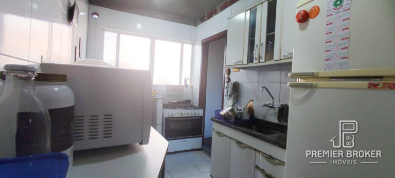 Imagem Casa com 4 Quartos à Venda, 145 m² em Artistas - Teresópolis