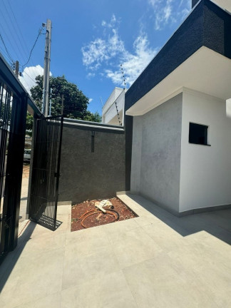 Imagem Casa com 3 Quartos à Venda, 87 m² em Parque Alvamar - Sarandi
