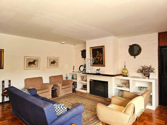Imagem Casa com 7 Quartos à Venda, 450 m² em Albuquerque - Teresópolis Imagem Casa com 7 Quartos à Venda, 450 m² em Albuquerque - Teresópolis