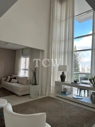 Apartamento com 3 Quartos à Venda, 230 m² em Aclimação - São Paulo
