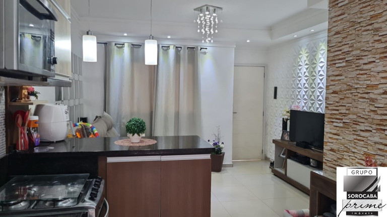 Imagem Casa com 2 Quartos à Venda,  em Caguassu - Sorocaba