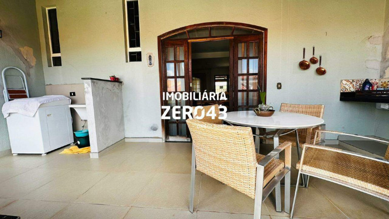 Imagem Casa com 3 Quartos à Venda, 150 m² em Jardim Albatroz - Londrina