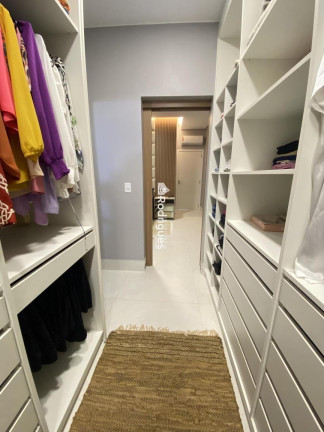 Imagem Casa com 4 Quartos à Venda, 290 m² em Setor Habitacional Arniqueira (águas Claras) - Brasília Imagem Casa com 4 Quartos à Venda, 290 m² em Setor Habitacional Arniqueira (águas Claras) - Brasília