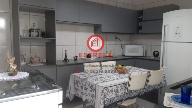 Casa com 4 Quartos à Venda, 127 m² em Parque Santo Antônio - Jacareí