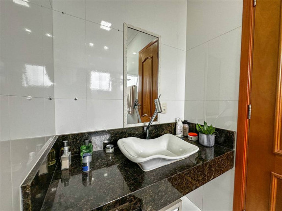 Imagem Apartamento com 4 Quartos à Venda, 205 m² em Forte - Praia Grande