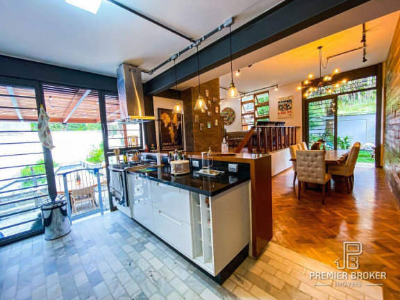 Imagem Casa com 3 Quartos à Venda, 150 m² em Comary - Teresópolis