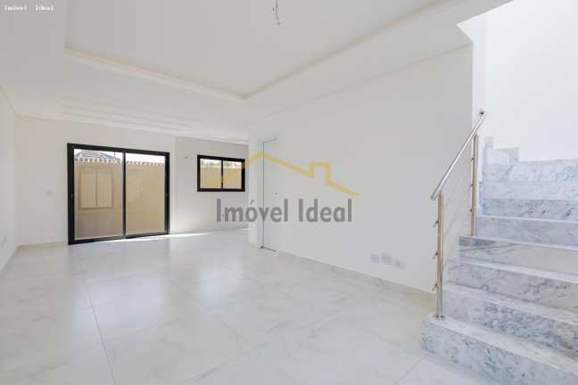 Imagem Casa com 3 Quartos à Venda, 119 m² em Hauer - Curitiba Imagem Casa com 3 Quartos à Venda, 119 m² em Hauer - Curitiba