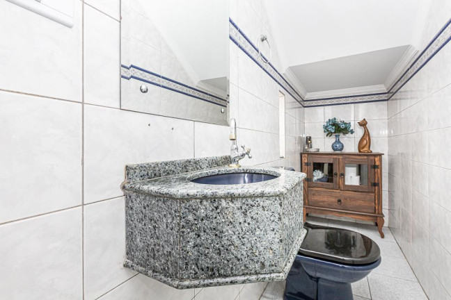 Imagem Sobrado com 4 Quartos à Venda, 206 m² em Santo Inácio - Curitiba Imagem Sobrado com 4 Quartos à Venda, 206 m² em Santo Inácio - Curitiba