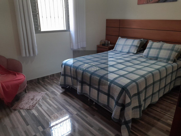 Imagem Casa com 3 Quartos à Venda, 300 m² em Jardim Gurilândia - Taubaté