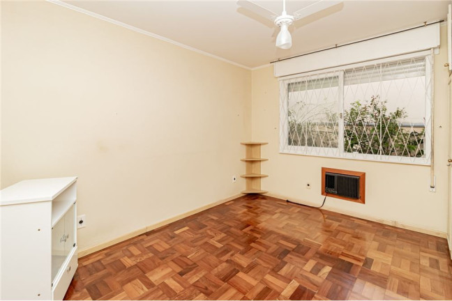 Imagem Imóvel com 2 Quartos à Venda, em Petrópolis - Porto Alegre Imagem Imóvel com 2 Quartos à Venda, em Petrópolis - Porto Alegre