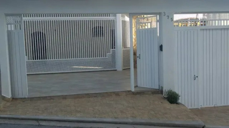 Casa com 3 Quartos para Alugar, 400 m² em Vila Independência - Sorocaba